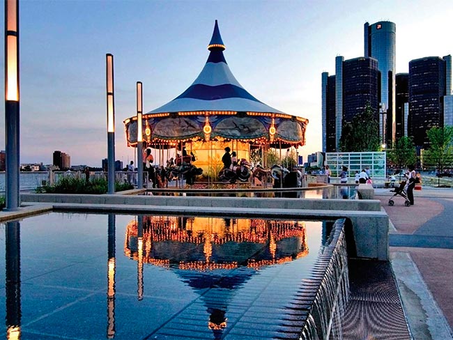 Detroit Carousel